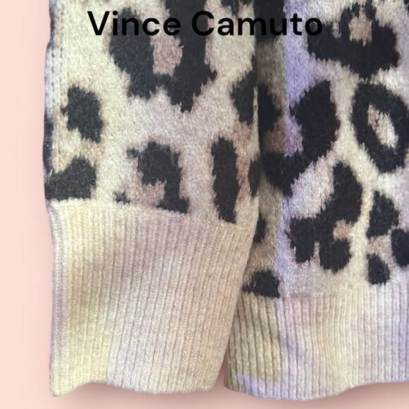 Like New Vince Camuto Fluffy V Neck Sweater - leopard print - Small - Picture 3 of 8